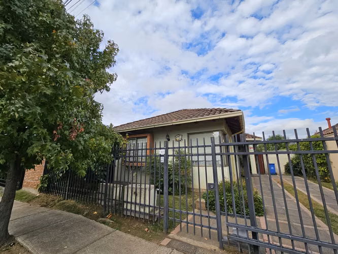 CASA EN PARQUE DEL SOL