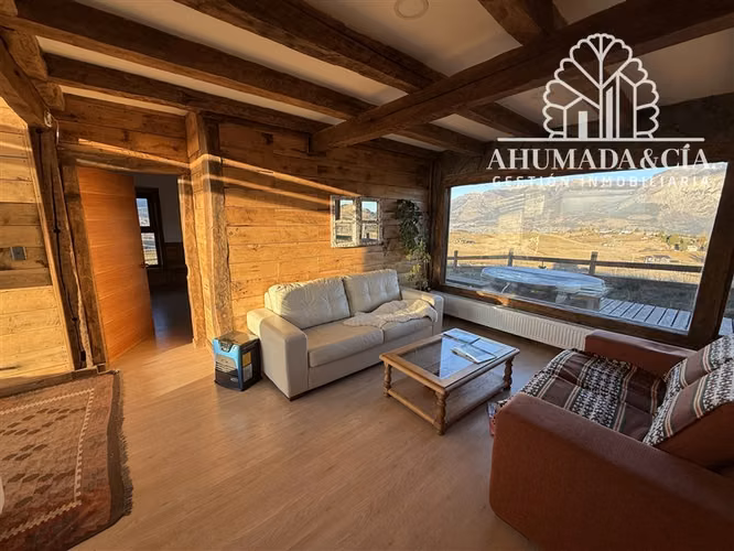 Casa en venta de 4 dorm. en Coihaique