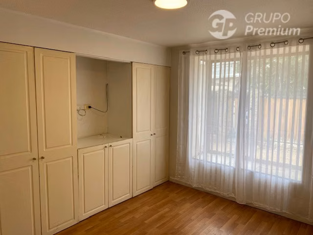 Casa aislada en venta 3D 3B 2E en Peñaflor en av. principal