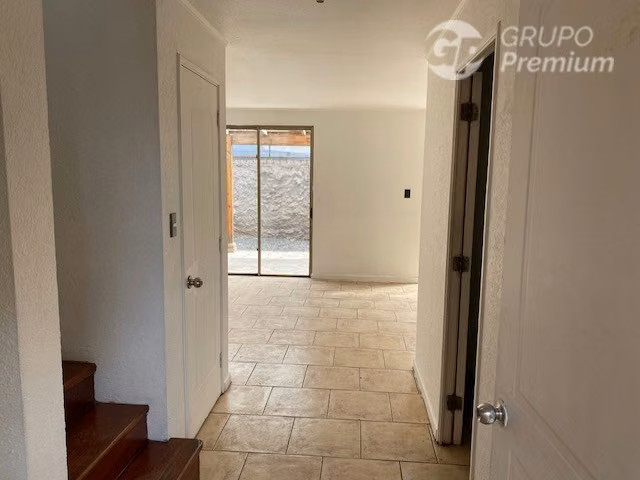 Casa aislada en venta 3D 3B 2E en Peñaflor en av. principal