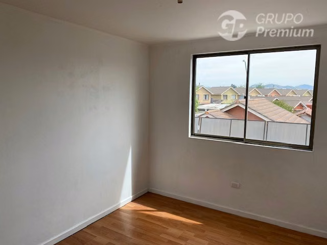Casa aislada en venta 3D 3B 2E en Peñaflor en av. principal