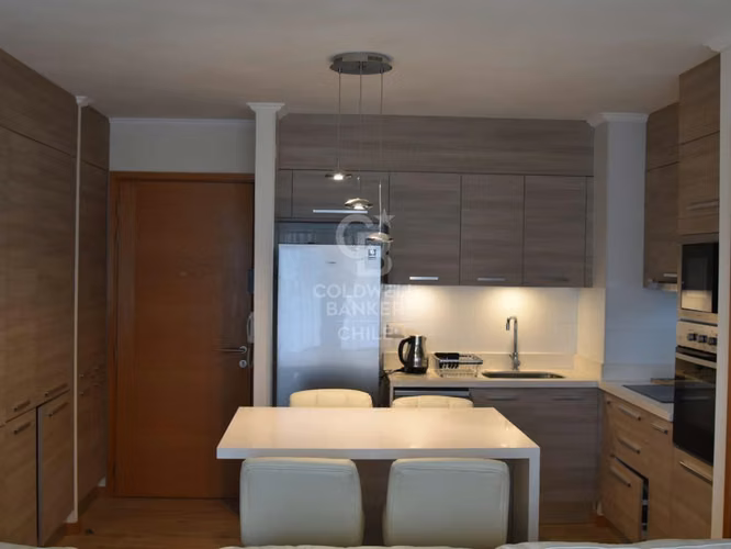Moderno depto. c/jardín privado, céntrico y seguro.