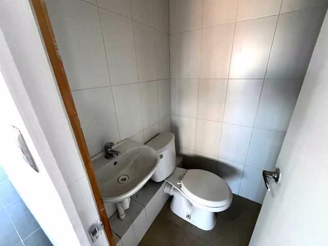 Oficicina de 55 m2 a pasos de Av Alemania (158527)