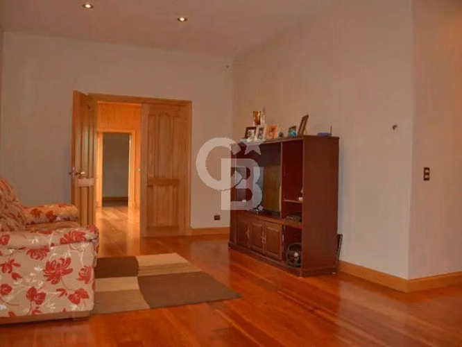 Casa en Puerto Varas: Seguridad, Vistas y Calidad Premium
