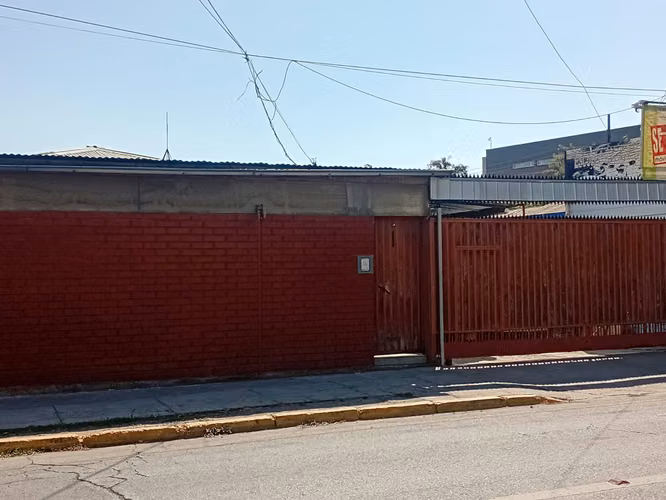 Propiedad con 2 casas 500m2