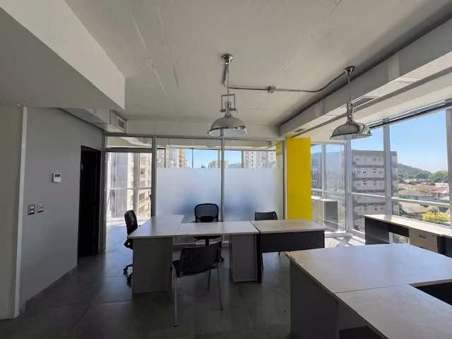 Amplia y Moderna Oficina de 140 M2  (158533)