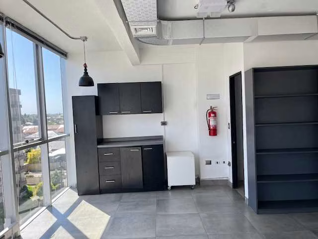 Amplia y Moderna Oficina de 140 M2  (158533)