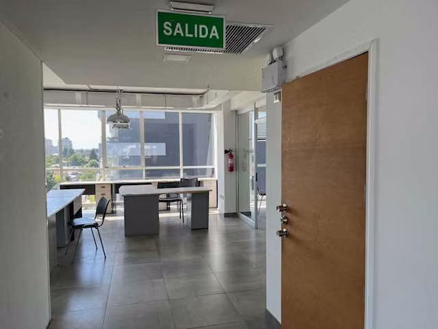 Amplia y Moderna Oficina de 140 M2  (158533)