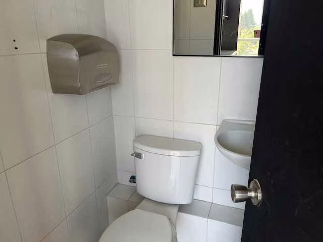 Amplia y Moderna Oficina de 140 M2  (158533)