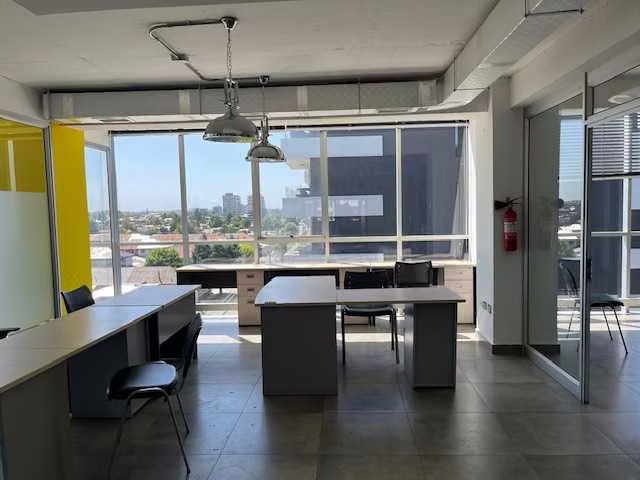 Amplia y Moderna Oficina de 140 M2  (158533)