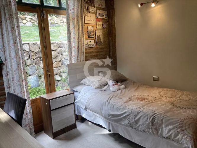 Casa en Condominio en Las Condes con vista a Santiago