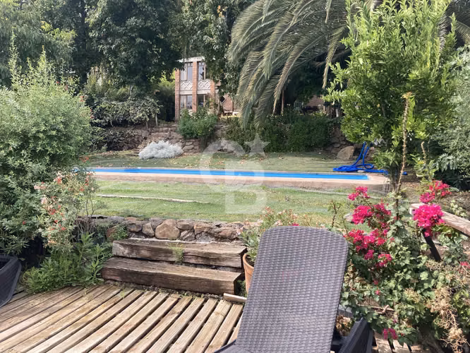 Casa en Condominio en Las Condes con vista a Santiago