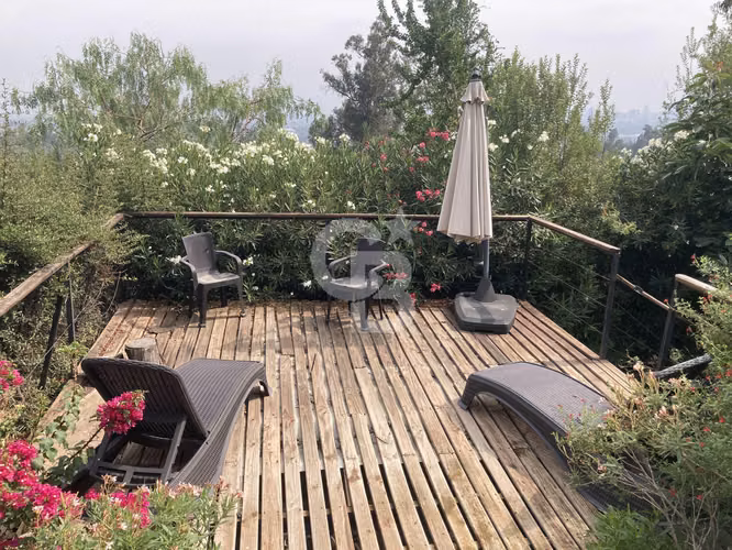Casa en Condominio en Las Condes con vista a Santiago