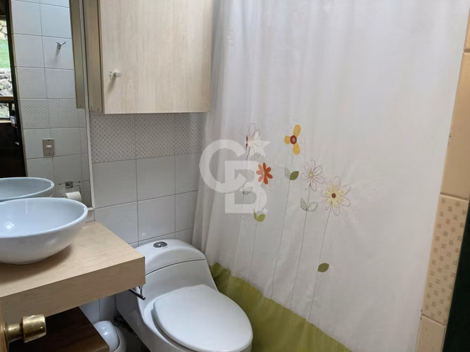 Casa en Condominio en Las Condes con vista a Santiago