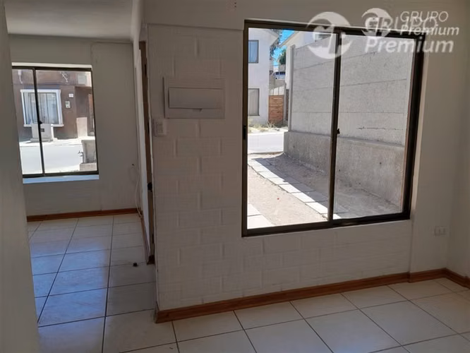 Casa en venta de 3 dorm. Agradable Condominio Coquimbo