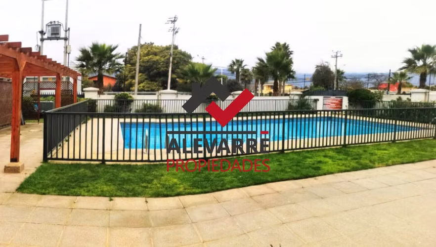 EN VENTA CÓMODO DEPARTAMENTO LA HERRADURA CQ