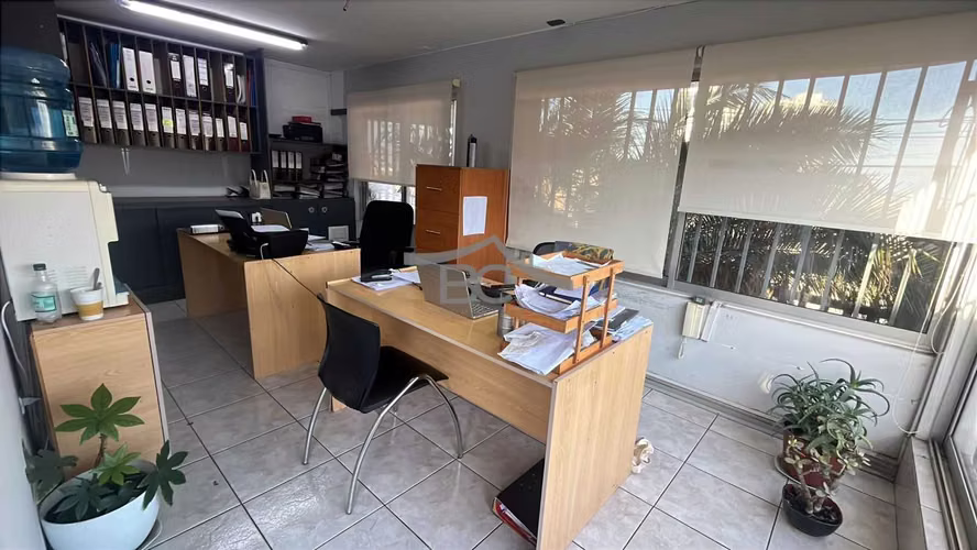Se arrienda Edificio y galpones 928 m² (158559)