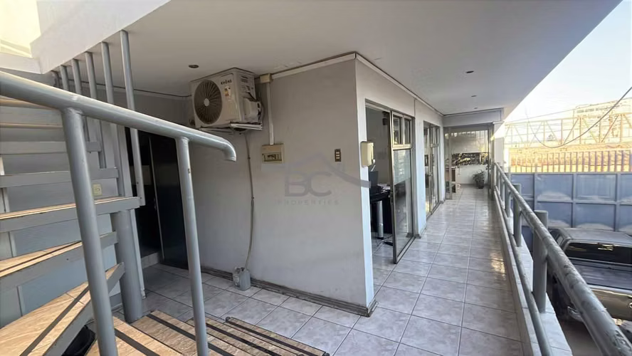 Se arrienda Edificio y galpones 928 m² (158559)
