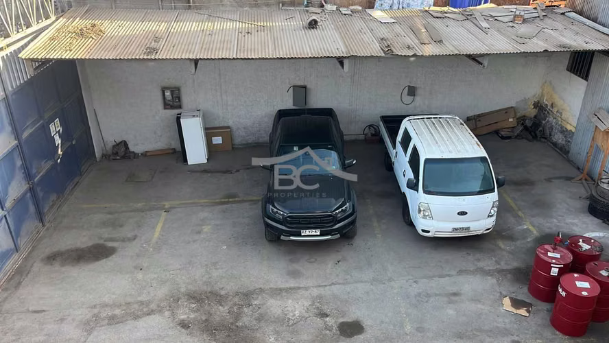 Se arrienda Edificio y galpones 928 m² (158559)