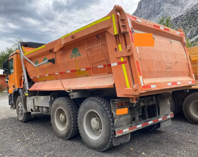 Camión Tolva Mercedes Benz Actros 3336 k 15 m3 6x4 Año ,5 Kms