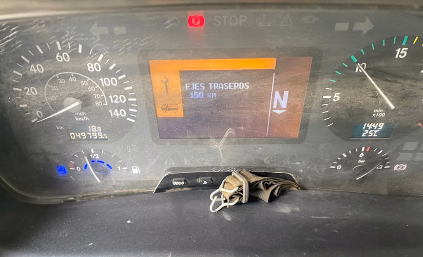 Camión Tolva Mercedes Benz Actros 3336 k 15 m3 6x4 Año ,5 Kms