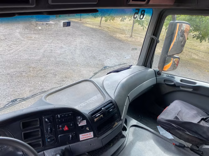 Camión Tolva Mercedes Benz Actros 3336 k 15 m3 6x4 Año ,5 Kms