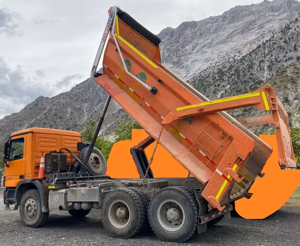 Camión Tolva Mercedes Benz Actros 3336 k 15 m3 6x4 Año ,5 Kms