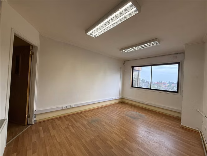 Casa en arriendo de 15 oficinas. en Puerto Montt