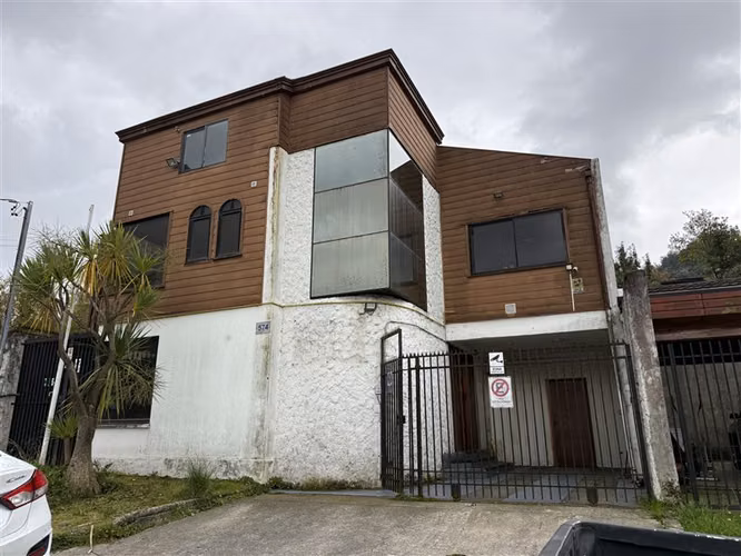 Casona en arriendo con 15 oficina. en Puerto Montt