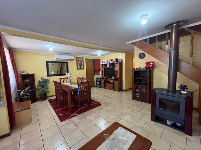 4 AMPLIOS DORMITORIOS Y 3 BAÑOS Y CON UN DEPARTAMENTO INDEPENDIENTE PARA ARRIENDO Y TENER INGRESOS ADICIONALES