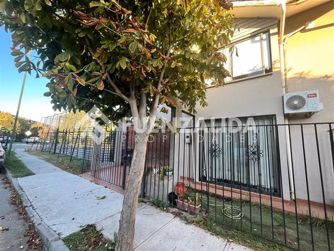 Casa en venta de 3 dorm. en Maipú