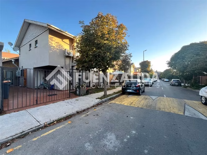 Casa en venta de 3 dorm. en Maipú
