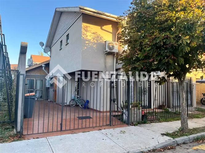 Casa en venta de 3 dorm. en Maipú