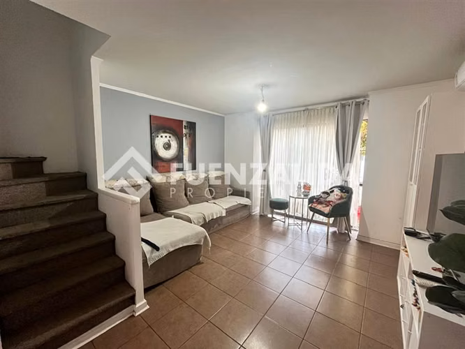 Casa en venta de 3 dorm. en Maipú