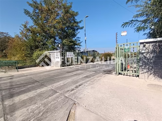 Departamento en venta de 4 dorm. en Buín