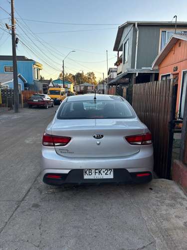 SE VENDE KIA RIO 1.4 2018 FULL