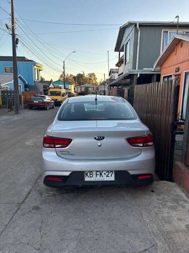 SE VENDE KIA RIO 1.4 2018 FULL
