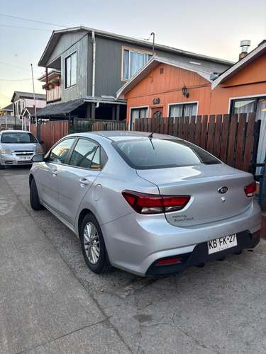 SE VENDE KIA RIO 1.4 2018 FULL