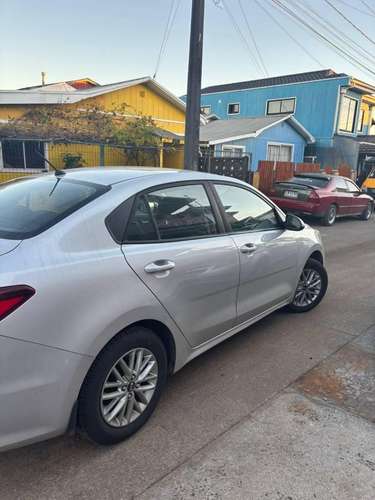 SE VENDE KIA RIO 1.4 2018 FULL