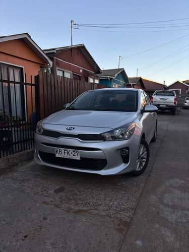 SE VENDE KIA RIO 1.4 2018 FULL
