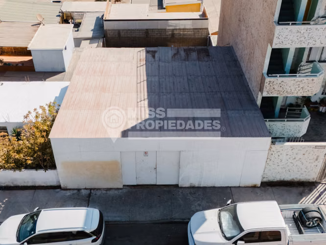VENDE TERRENO CON BODEGA - GRAN OPORTUNIDAD DE INVERSIÓN