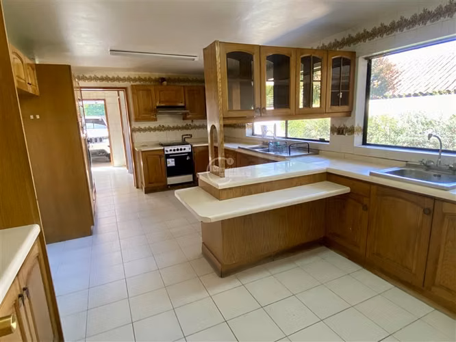 Casa en venta de 5 dorm. en Lo Barnechea
