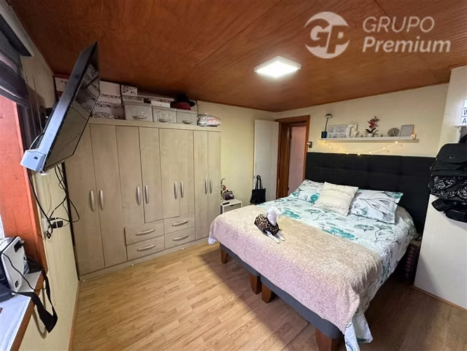 Casa en venta de 5 dorm.Estacionamiento techado en Coronel