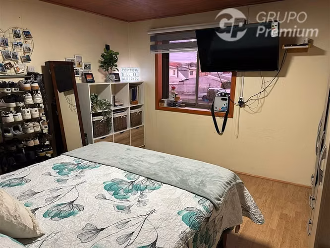 Casa en venta de 5 dorm.Estacionamiento techado en Coronel