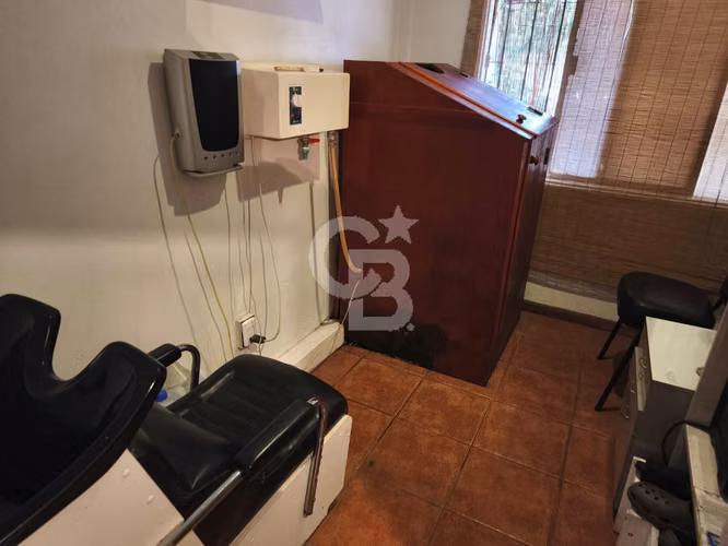 Amplio Local en Vitacura: Ideal para tu Negocio Exitoso