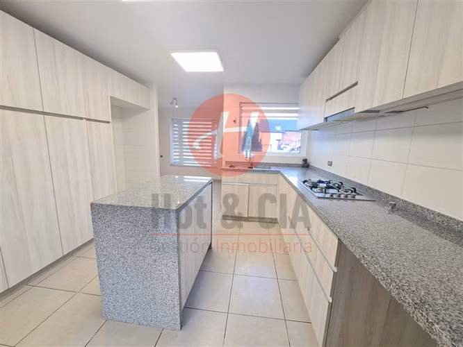 Casa en venta en Condominio Altos de Mirasur, Temuco 3D