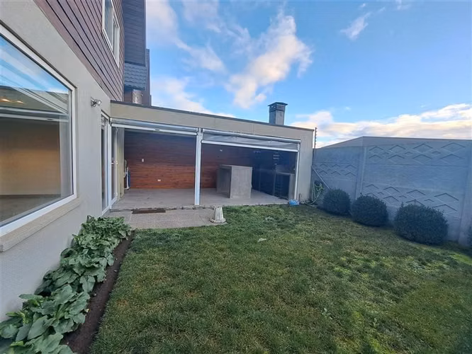 Casa en venta en Condominio Altos de Mirasur, Temuco 3D
