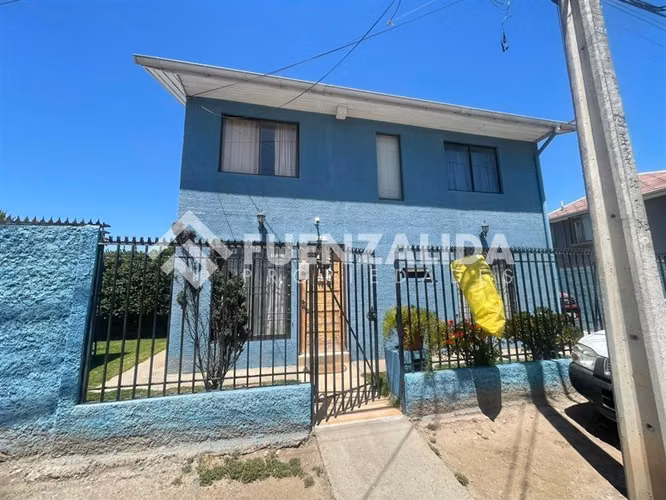 Casa en venta de 4 dorm. en Maipú