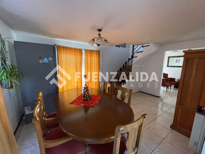 Casa en venta de 4 dorm. en Maipú