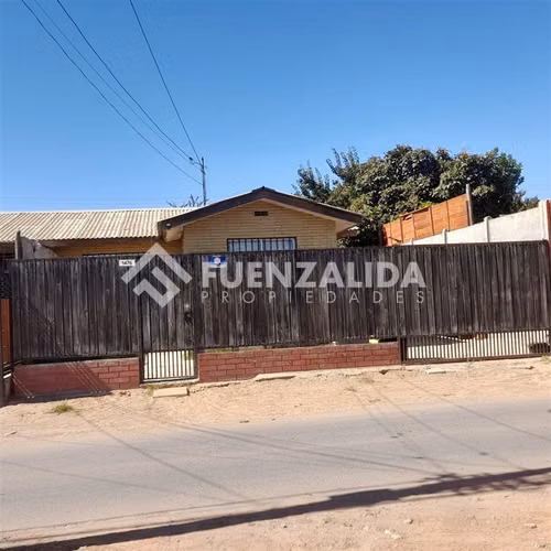Casa en venta de 2 dorm. en Coquimbo